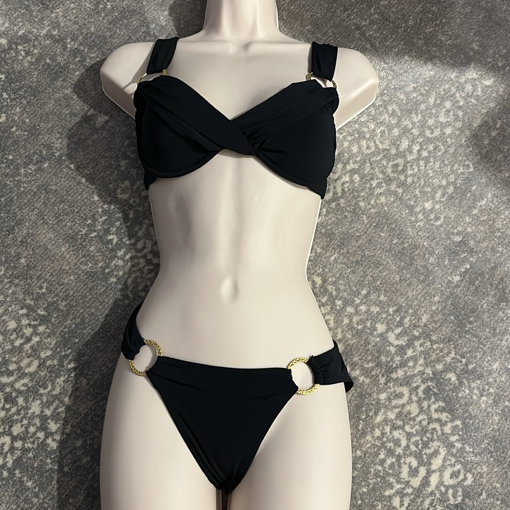 ROBIN PICCONE SWIM SUIT BLACK